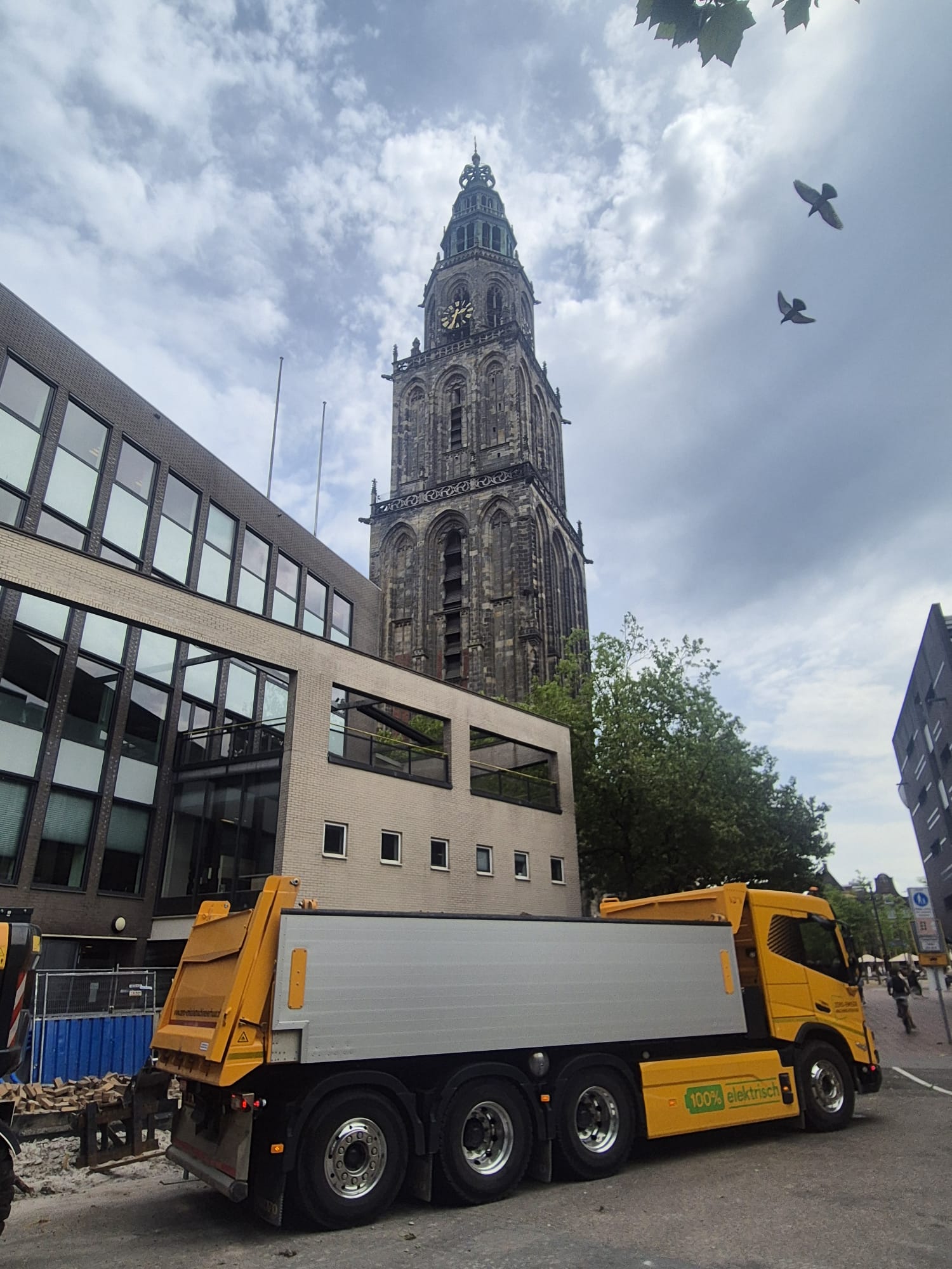 Binnenstad Groningen Elektrische 8x4 kipper
